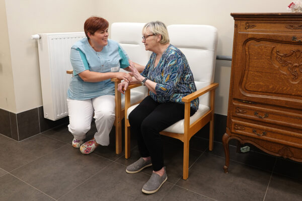 L'Arche de Vie - Conversation avec 2 personnes - maison de repos Charleroi