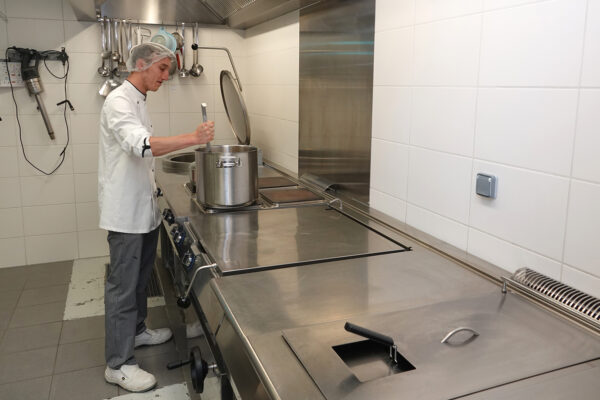 Au Bon Vieux Temps Chef coq cuisine Maison de repos - Mont St Guibert