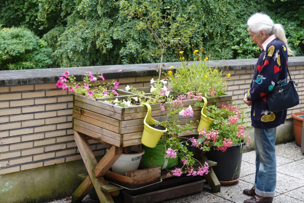 La Cambre - Terrasse avec bac de fleurs Résidence psychogériatrique- Bruxelles
