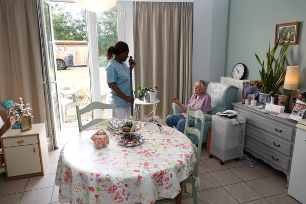 Le Chenoy - Chambre 2 personnes parlent - maison de repos Ottignies
