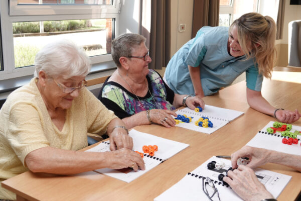 Domaine des Lys - Atelier créatif - maison de repos Résidences services Vottem