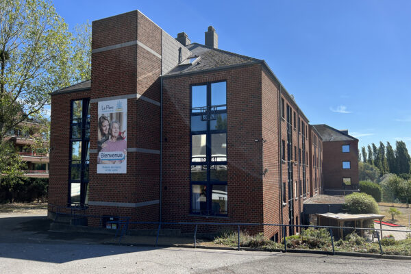 Le Parc - Façade maison de repos - Nivelles