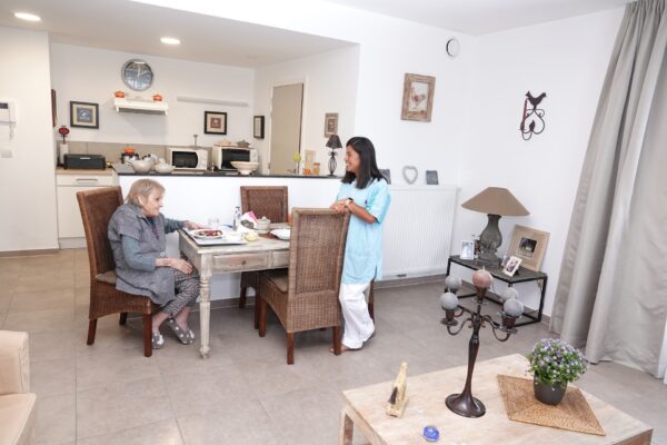 Les Cheveux d'Argent- Living 2 personnes parlent Résidences services Jalhay