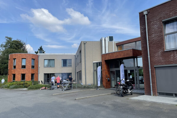 VII Voyes Façade maison de repos - Vedrin