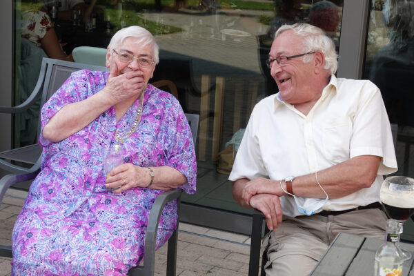 VII Voyes - Conversation entre 2 personnes - maison de repos - Vedrin