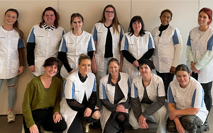 Groepsfoto afgestudeerde zorgkundigen van Korian Home Care